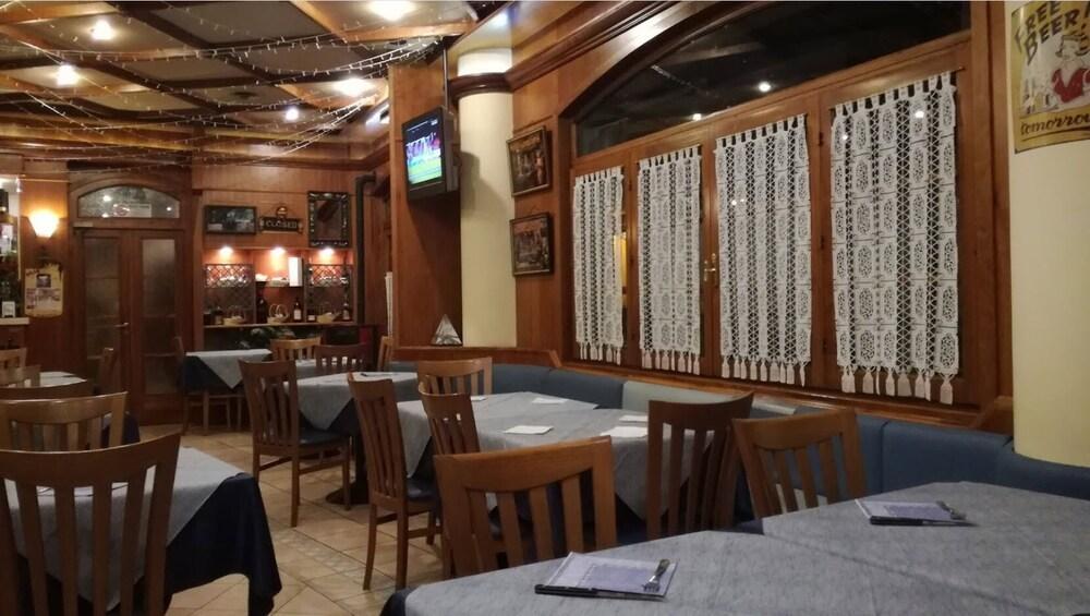 Hotel La Piazzetta Vidiciatico Luaran gambar