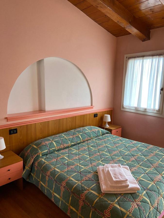 Hotel La Piazzetta Vidiciatico Luaran gambar