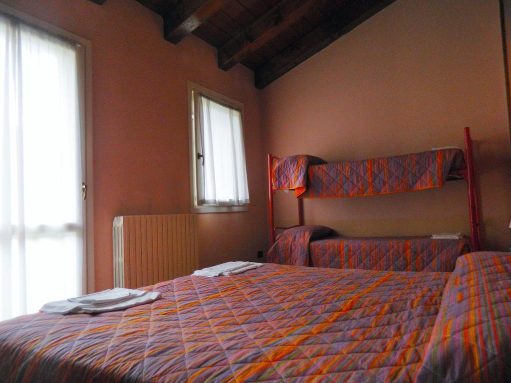 Hotel La Piazzetta Vidiciatico Bilik gambar